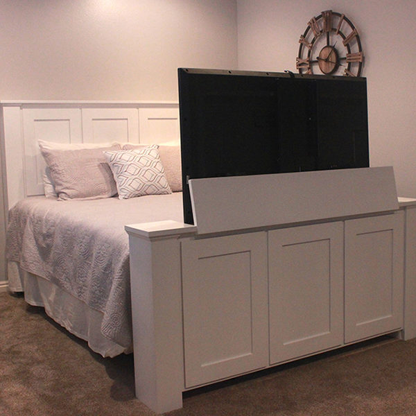 hartford tv bed in white finish