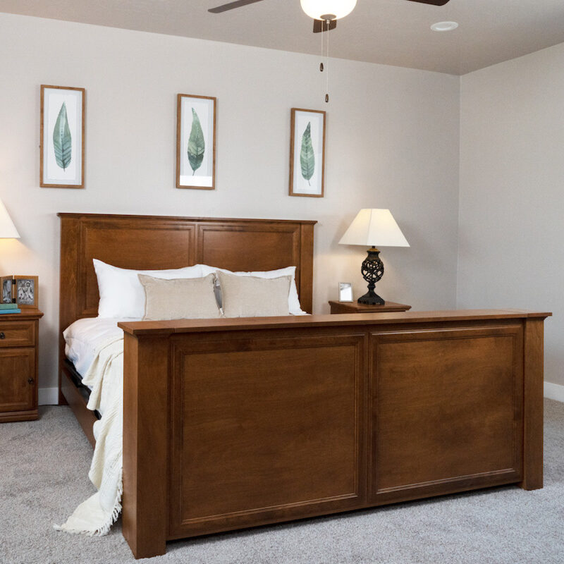 footbed of wood tv lift bed