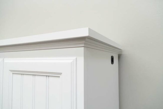 Lindon TV Lift Cabinet, Trim Detail